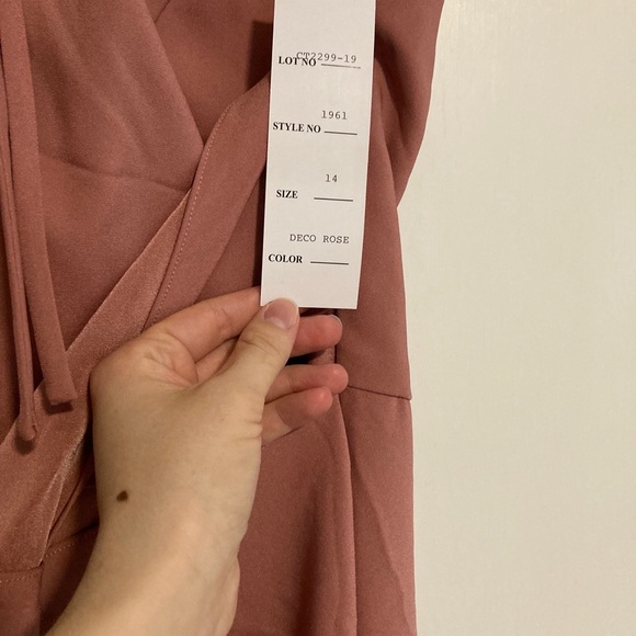 Gown - Picture 5 of 5